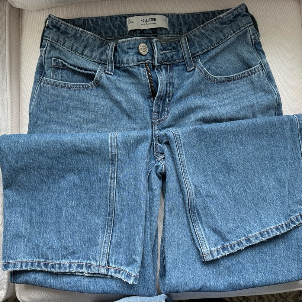 Hollister Women's Wide Leg Jeans in Light Blue,baggy low rise 
W25 regular